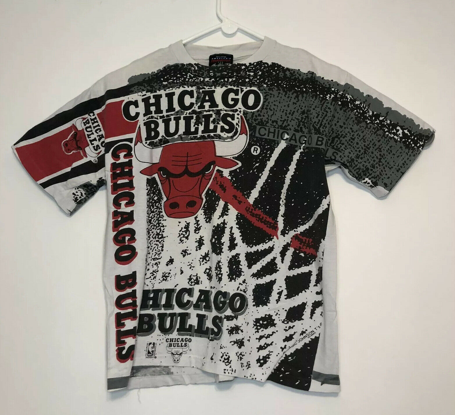 Vintage Chicago Bulls Magic Johnson T's Shirt All Over Print Large