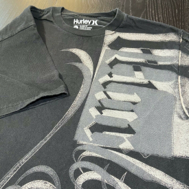 Hurley Clothing Brand Mens Size MEDIUM T-Shirt Tee Skateboarding Surfing Beach