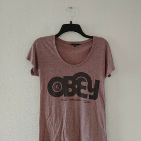 OBEY Tee Shirt Scoop Neck Top Records Graphic Short Sleeve T XS Top Logo