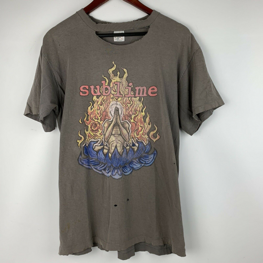 Vintage 90’s Sublime Praying Hands 1997 Destroyed Grunge Band T-Shirt Size Large