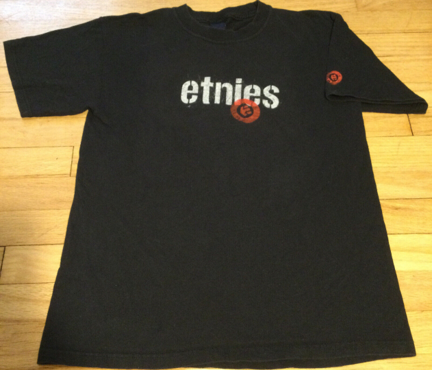 Vintage ETNIES t shirt M black skateboarding logo