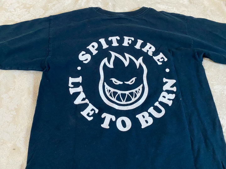 Vintage SPITFIRE T- Shirt  Live To Burn, Burn To Live' small Youth Teenager size