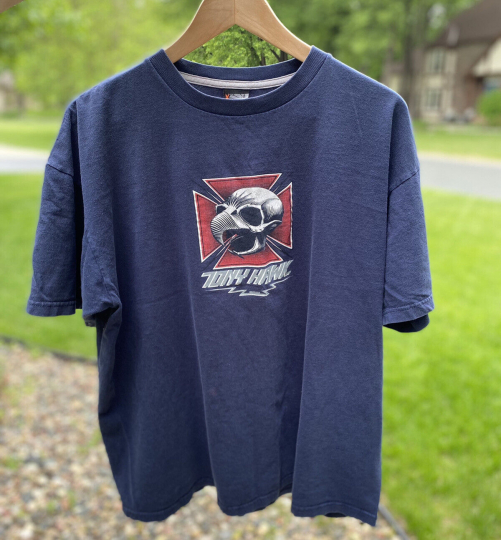Vintage Tony Hawk T-shirt Size L Birdhouse Skull Navy Blue Skate Tee Shirt 90s