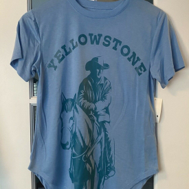 WOMENS SIZE SMALL 3-5 YELLOWSTONE TV SHOW T SHIRT, BLUE GRAPHIC PRINT NWT